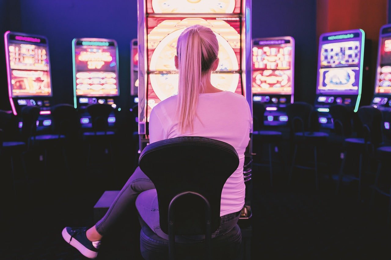 sl889 Choose Tables or Arcade Rooms